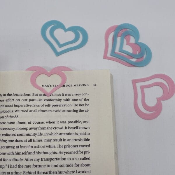 Eye-catching heart bookmark, great for kids’ and adults’ books alike