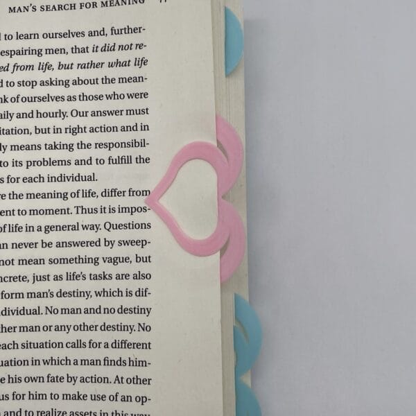 Heart bookmark with ergonomic grip, created with 3D-printing tech